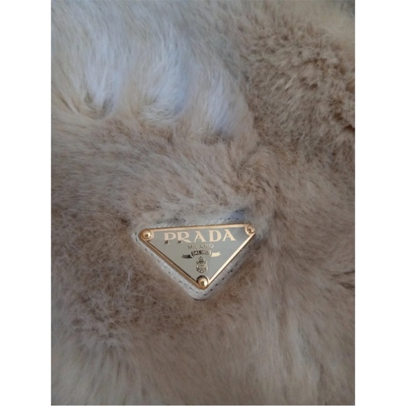 Prada Cream Fur Jacket with Gold Zipper - Picture 5 of 6